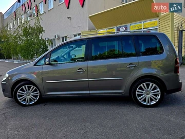 Авто Volkswagen Touran 2008 № 7876488