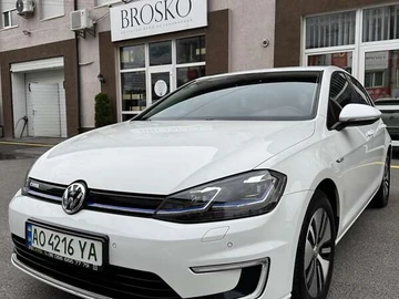 Авто Volkswagen E-Golf 2017 № 7876597