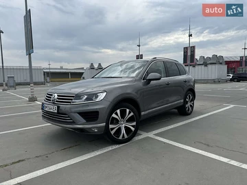 Авто Volkswagen Touareg 2015 № 7876730