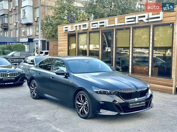 Авто BMW 5 Series 2023 № 7876792