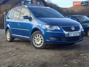 Авто Volkswagen Touran 2008 № 7877063