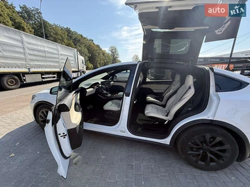 Авто Tesla Model X 2022 № 7877412