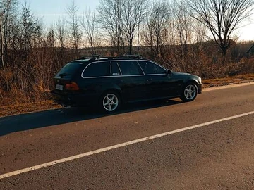 Авто BMW 5 Series 2003 № 7877488