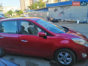 Авто Renault Grand Scenic 2010 № 7877618