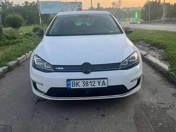 Авто Volkswagen E-Golf 2015 № 7877734
