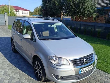 Авто Volkswagen Touran 2008 № 7877763