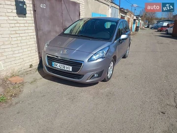 Авто Peugeot 5008 2016 № 7877857