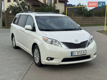 Авто Toyota Sienna 2017 № 7878753