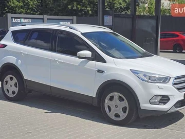 Авто Ford Kuga 2019 № 7879090