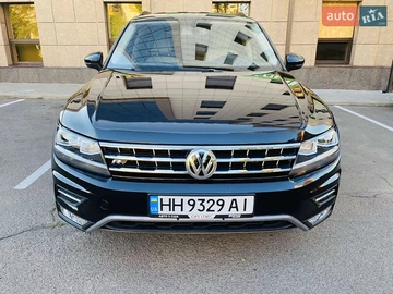 Авто Volkswagen Tiguan 2019 № 7879107