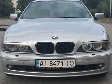 Авто BMW 5 Series 2002 № 7879397