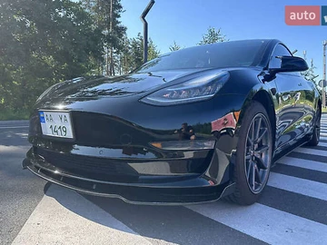 Авто Tesla Model 3 2018 № 7879553