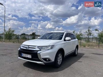 Авто Mitsubishi Outlander 2016 № 7879573
