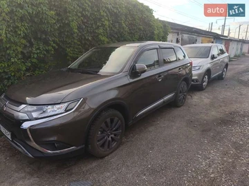 Авто Mitsubishi Outlander 2021 № 7879624
