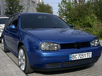 Авто Volkswagen Golf 2000 № 7879827