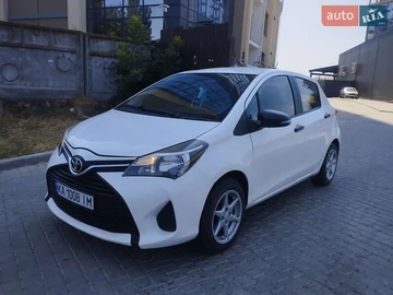Авто Toyota Yaris 2014 № 7879919