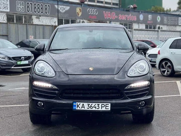 Авто Porsche Cayenne 2012 № 7880112