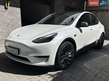Авто Tesla Model Y 2020 № 7880212