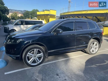 Авто Volkswagen Touareg 2015 № 7880246