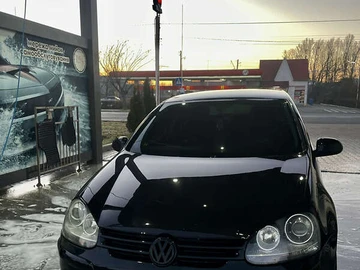Авто Volkswagen Golf 2004 № 7880484