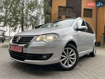 Авто Volkswagen Touran 2009 № 7880583