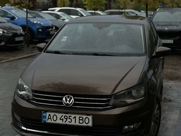 Авто Volkswagen Polo 2017 № 7880702