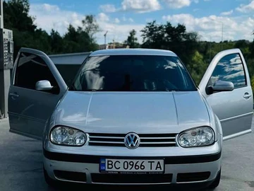 Авто Volkswagen Golf 2000 № 7880895