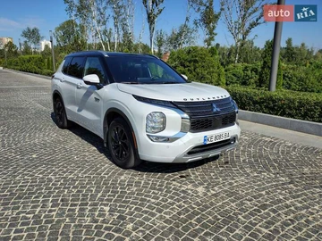 Авто Mitsubishi Outlander 2022 № 7880961