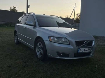 Авто Volvo V50 2010 № 7881113