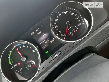 Авто Volkswagen E-Golf 2019 № 7881160