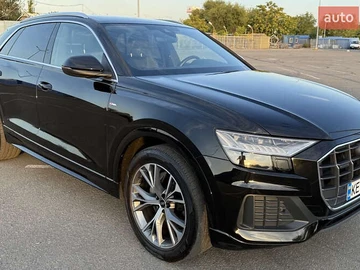 Авто Audi Q8 2023 № 7881211