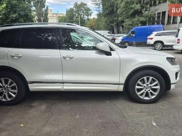 Авто Volkswagen Touareg 2018 № 7881865