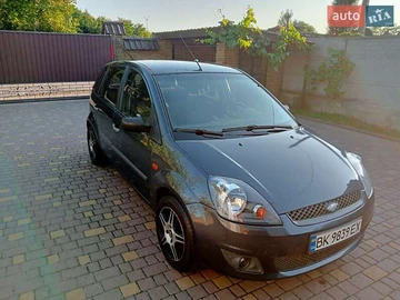 Авто Ford Fiesta 2007 № 7881945