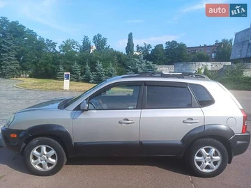 Авто Hyundai Tucson 2005 № 7882074