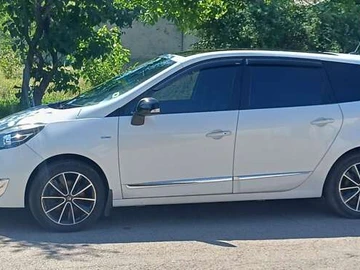Авто Renault Scenic 2012 № 7882133