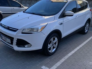 Авто Ford Escape 2015 № 7882178