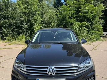 Авто Volkswagen Touareg 2015 № 7882375