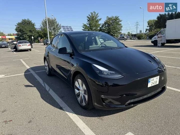 Авто Tesla Model Y 2023 № 7882384