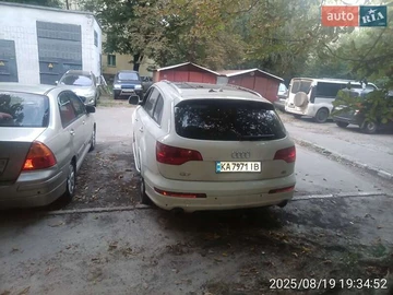 Авто Audi Q7 2007 № 7882646