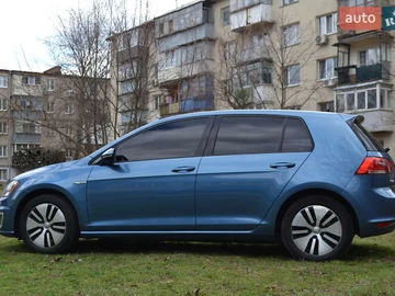 Авто Volkswagen E-Golf 2016 № 7882733