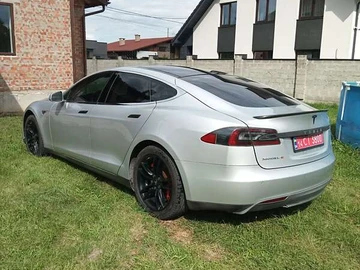 Авто Tesla Model S 2013 № 7882786