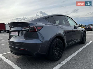 Авто Tesla Model Y 2023 № 7882946