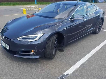 Авто Tesla Model S 2018 № 7883570