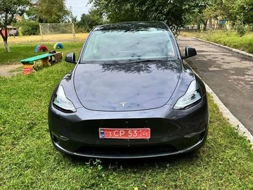 Авто Tesla Model Y 2023 № 7883586