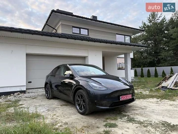 Авто Tesla Model Y 2024 № 7883603