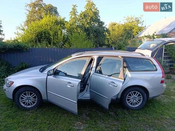 Авто Volvo V50 2007 № 7883937