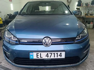 Авто Volkswagen E-Golf 2015 № 7884055