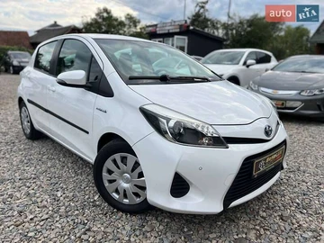 Авто Toyota Yaris 2013 № 7884087