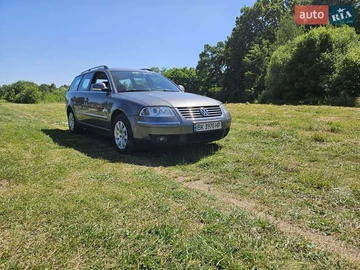 Авто Volkswagen Passat 2004 № 7884214