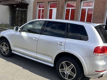 Авто Volkswagen Touareg 2006 № 7884252